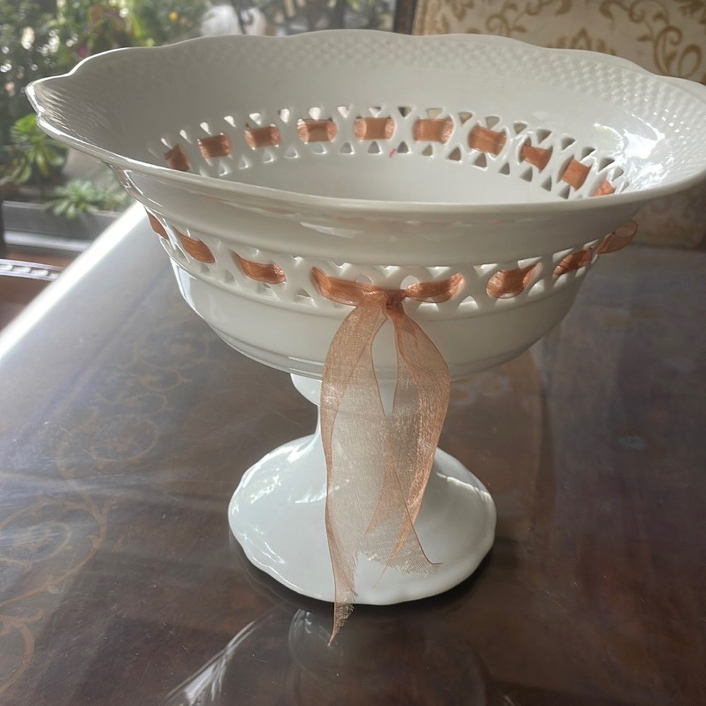 A beautiful vintage porcelain reticulated compote